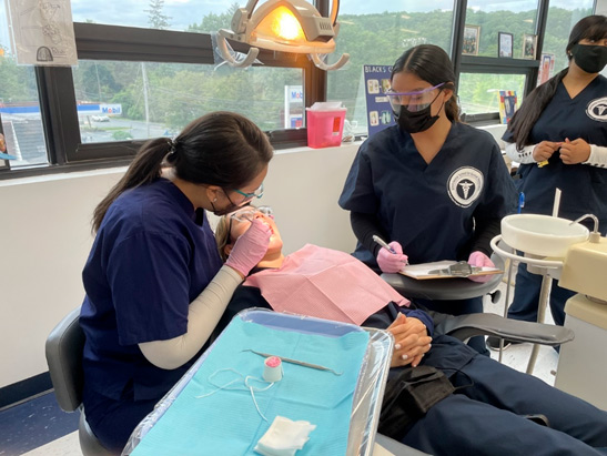 5 4 Reasons to Earn Your Dental Assistant Certification