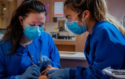 Reasons to Enroll in Dental Assistant Courses